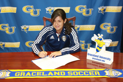 Gonzalez Signs With Yellowjackets Soccer Program