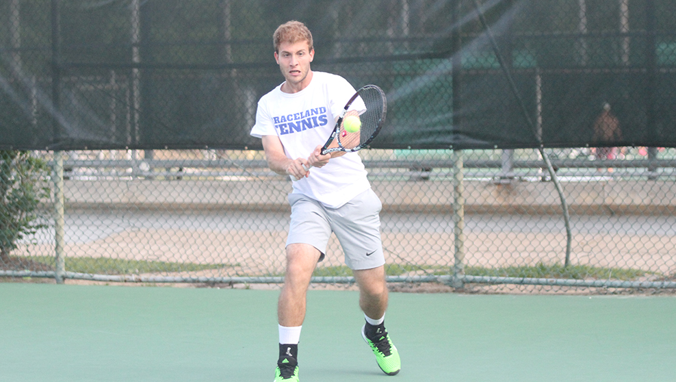 Men't Tennis Arrives In Alabama
