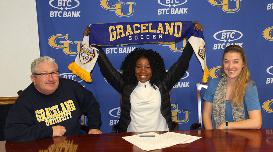 Mikerline Apollon Signs with Lady Jackets