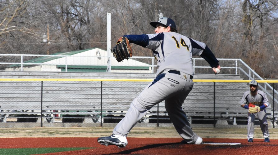Yellowjackets Get First Win in Split With Presentation College