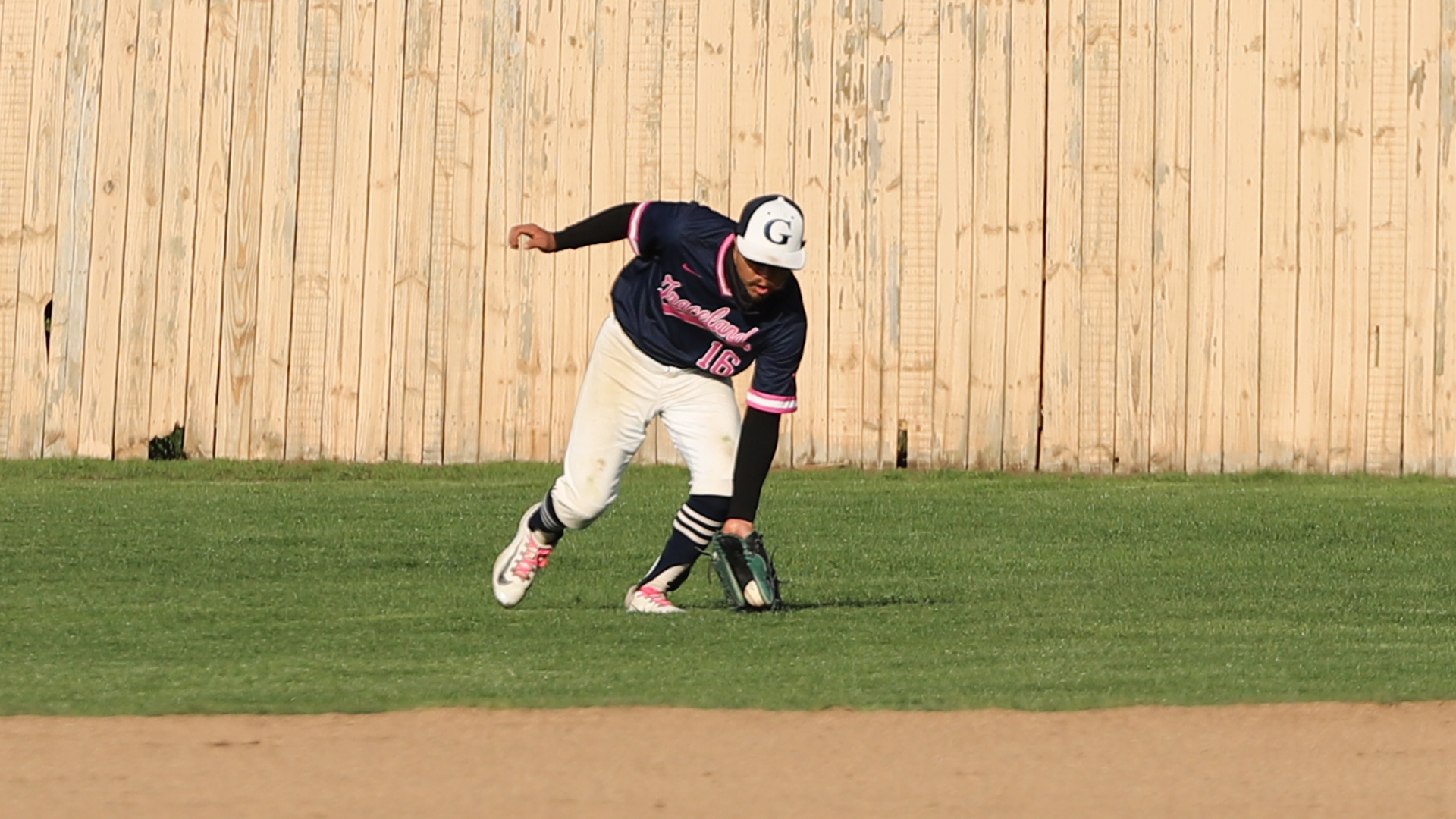Baseball Ends Series Even to the Valor