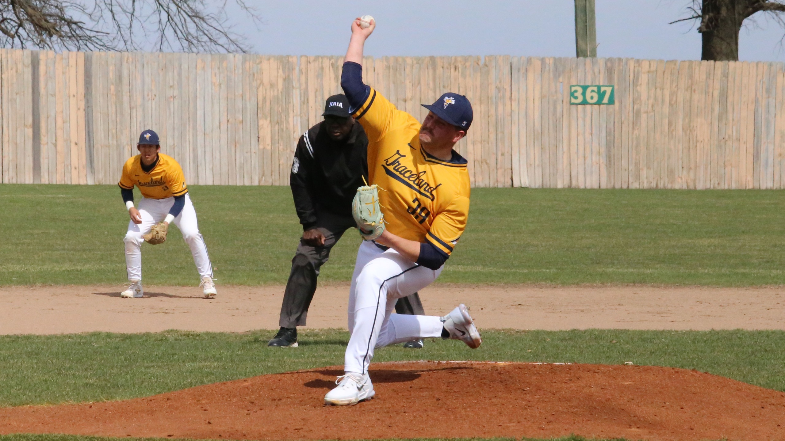 Graceland Baseball Drops Four Straight to Grand View