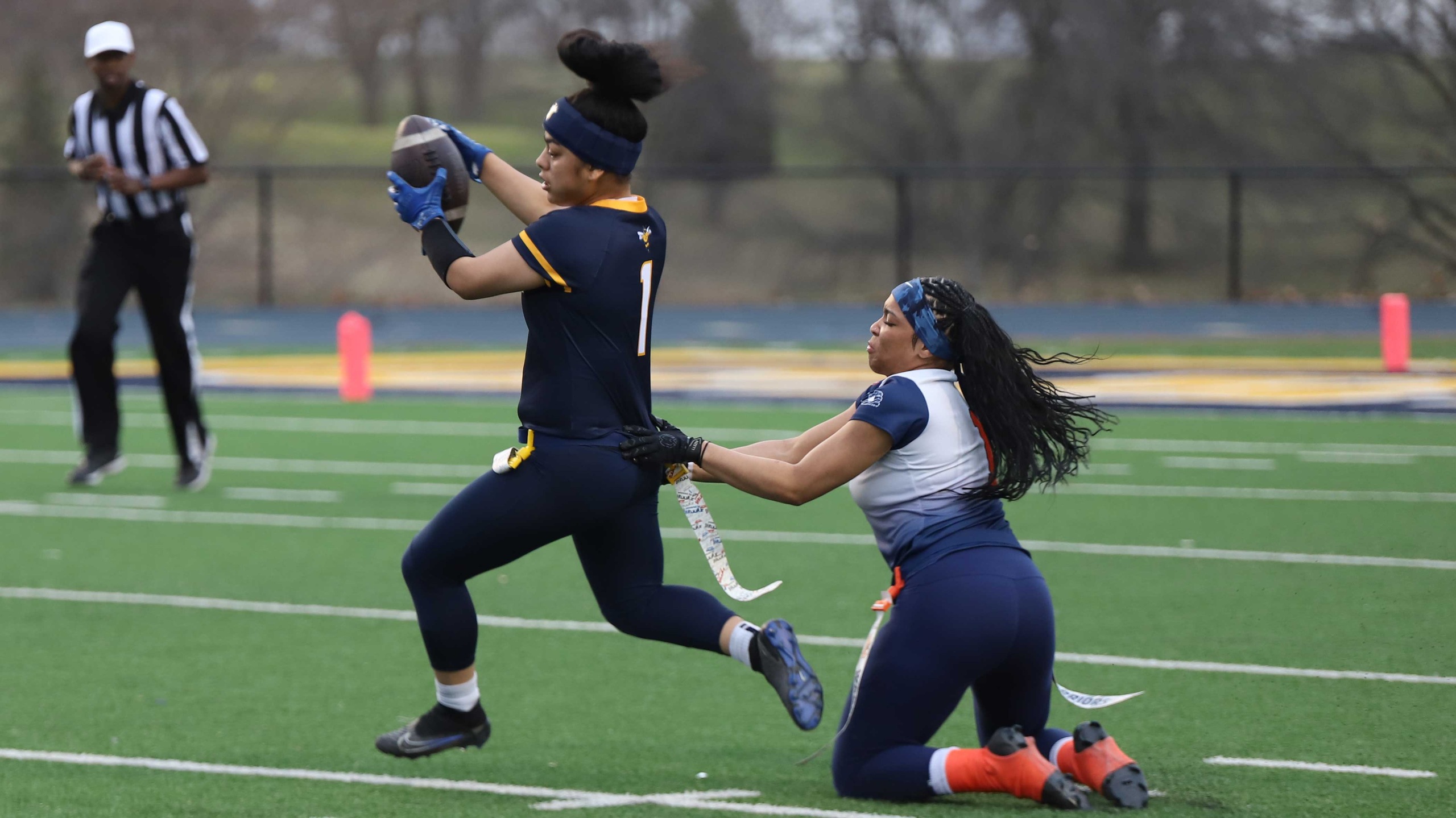 Yellowjackets Secure Dominant Home Victory Over Saint Mary's