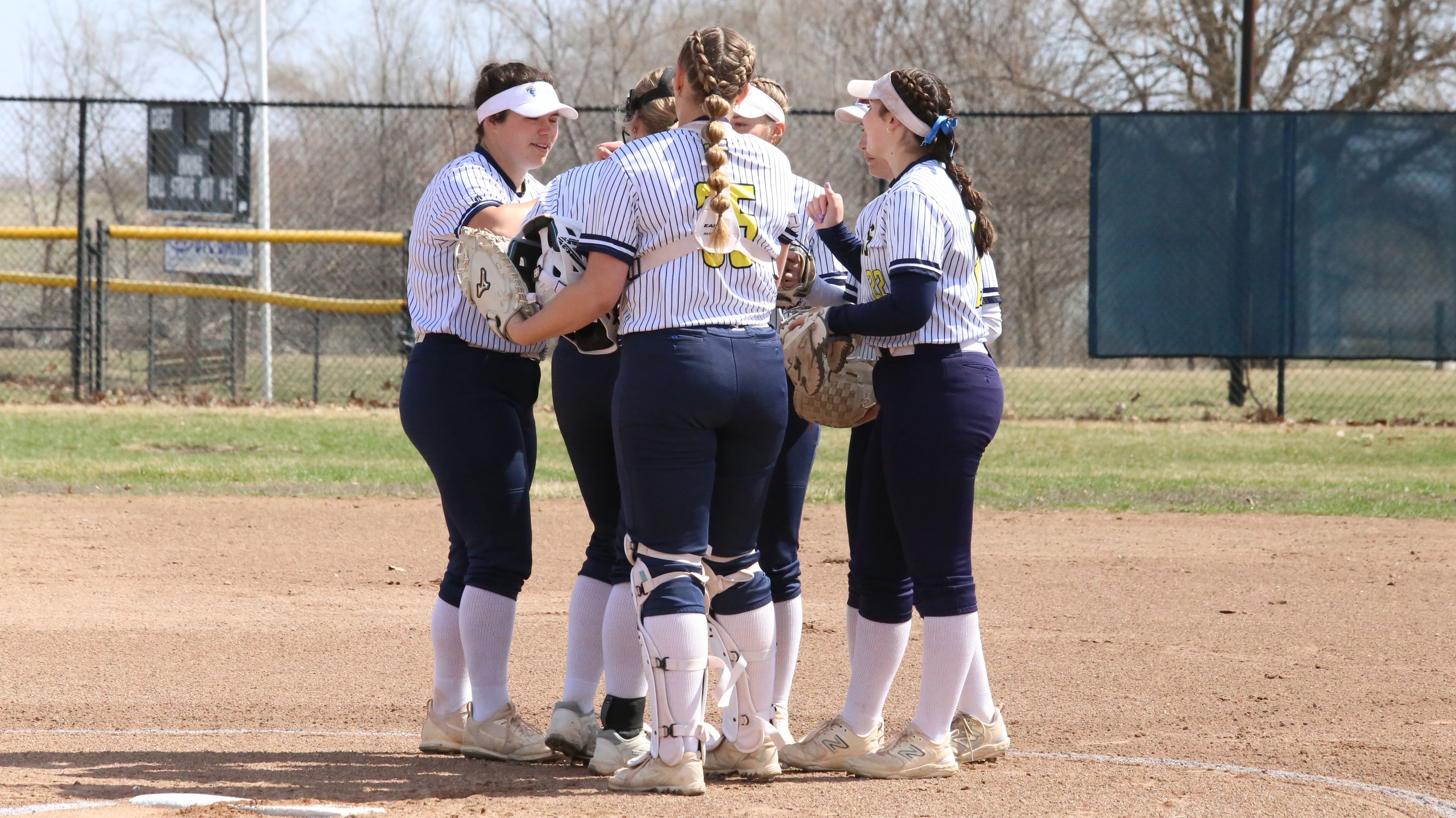 Yellowjackets Secure Conference Victory in Doubleheader at Clarke