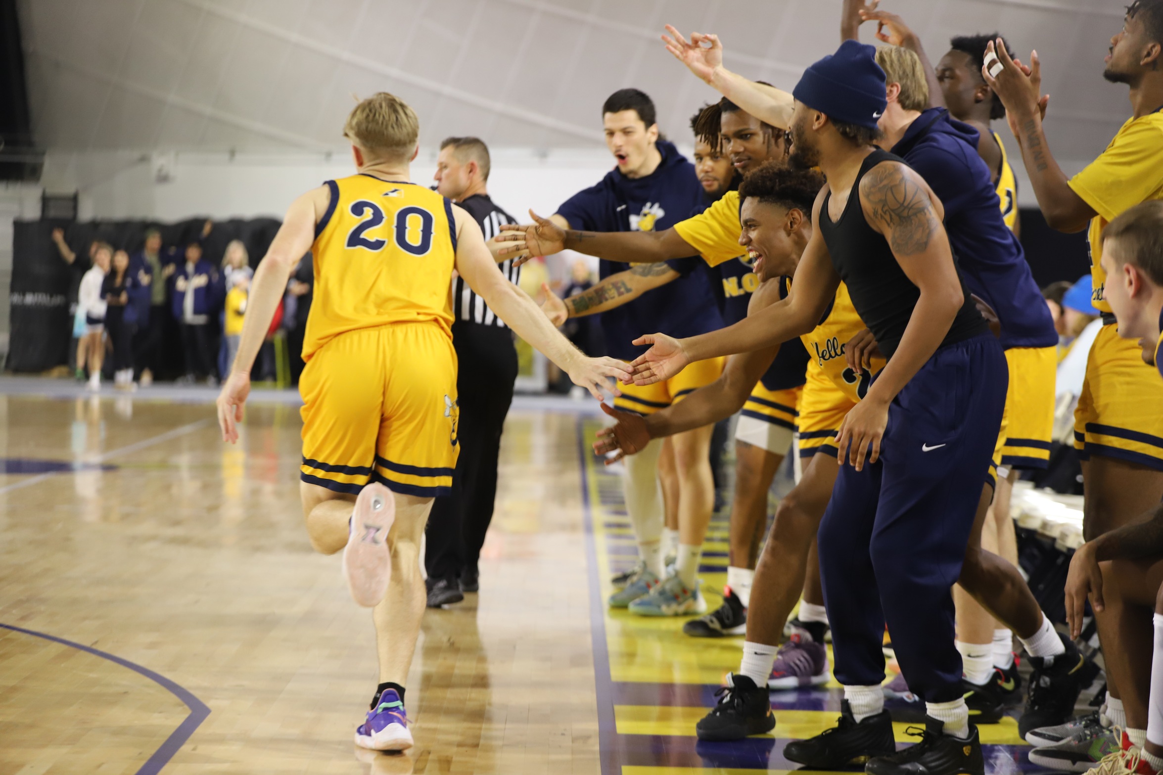 Men&rsquo;s Basketball Victorious Over Owls on Home Opener.