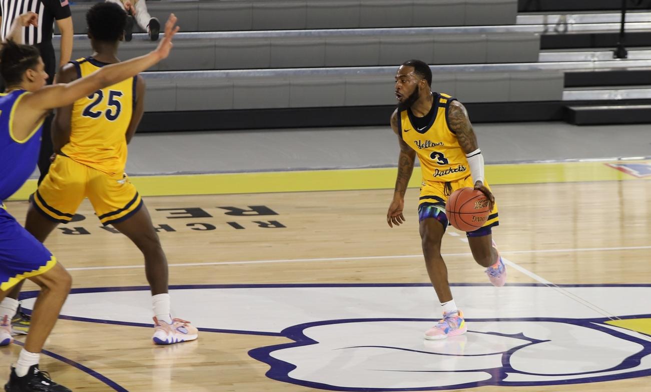 Men&rsquo;s Basketball Overtook the Swedes for a Second Half Victory