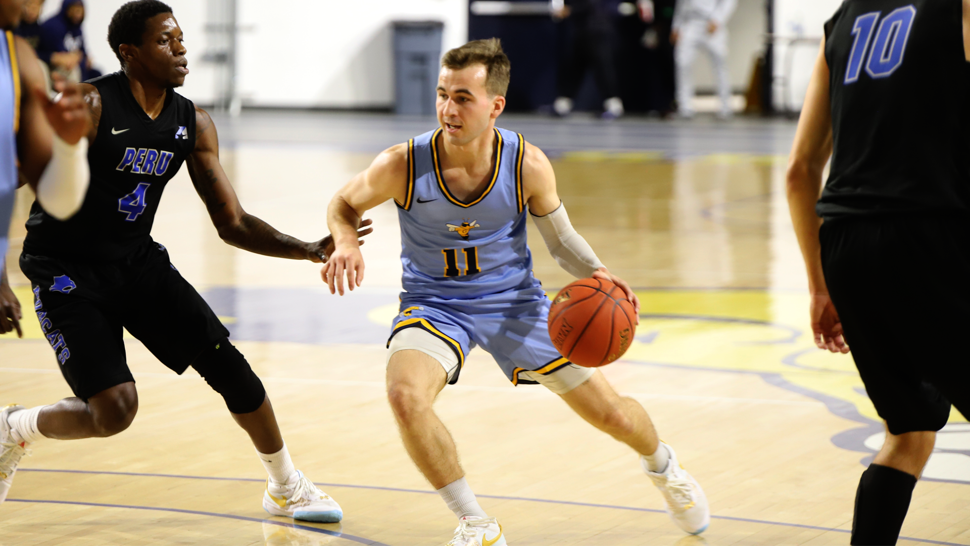 Men&rsquo;s Basketball Defeated by Peru State in Close Battle