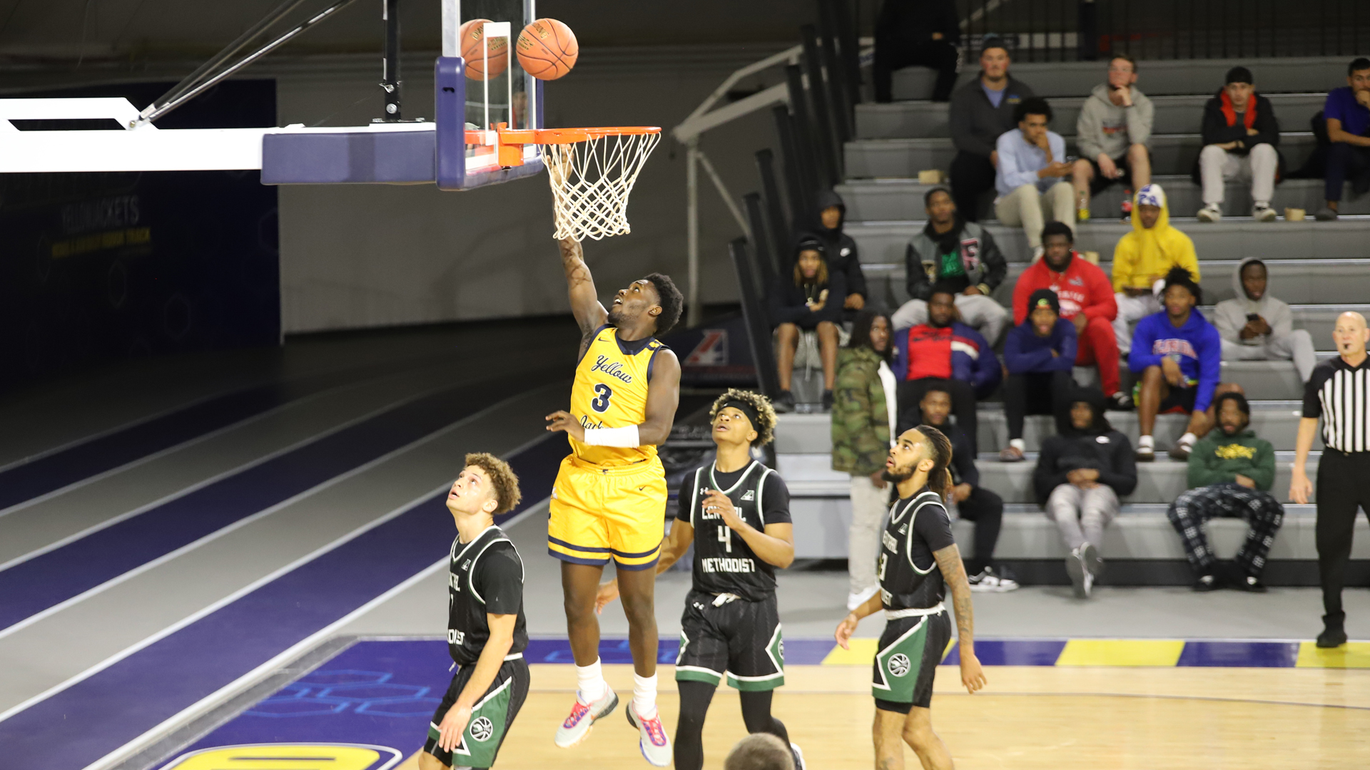 Men&rsquo;s Basketball Caged RV Central Methodist