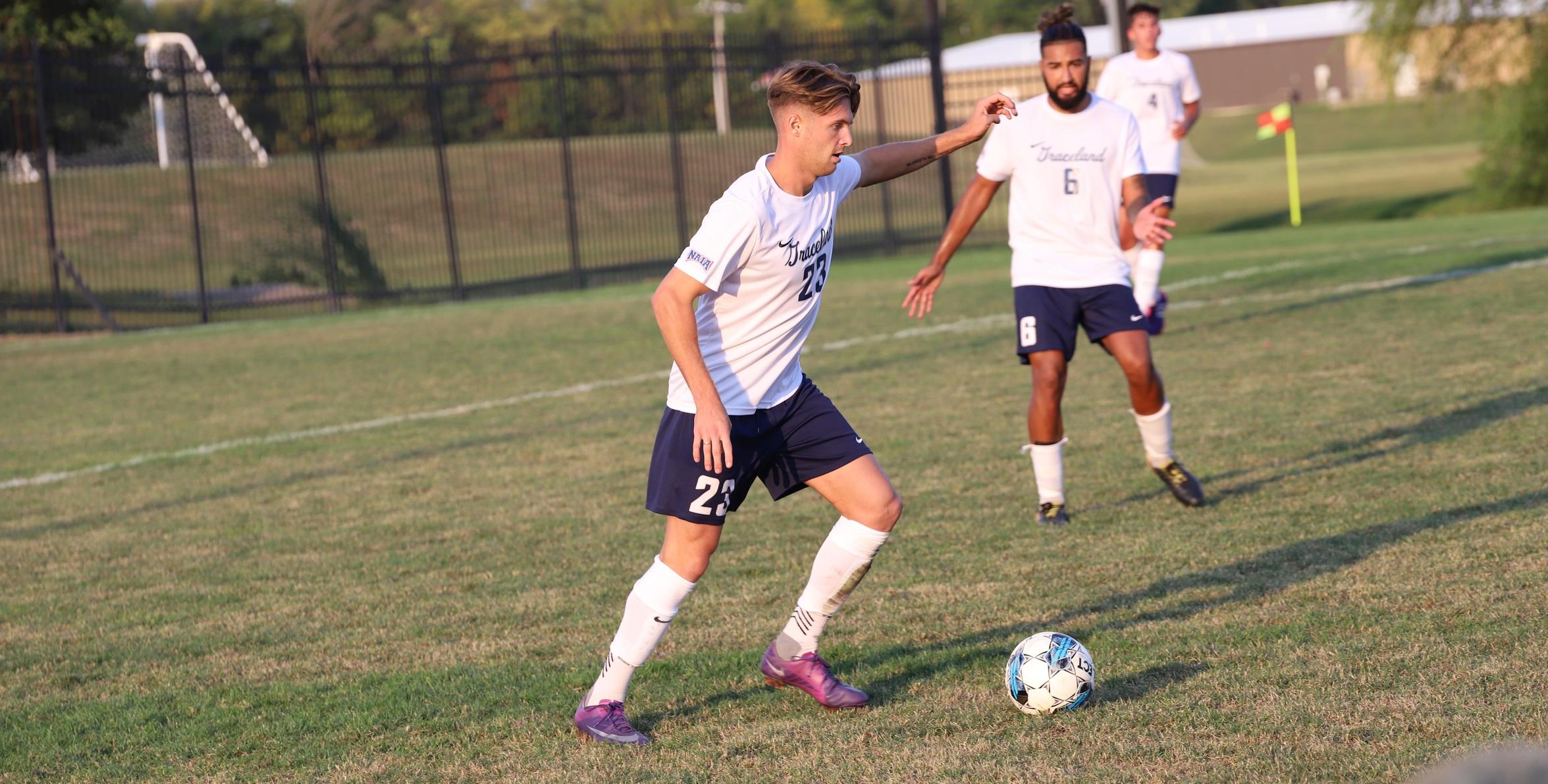 Men's Soccer Falls to Last Minute Goal by Vikings