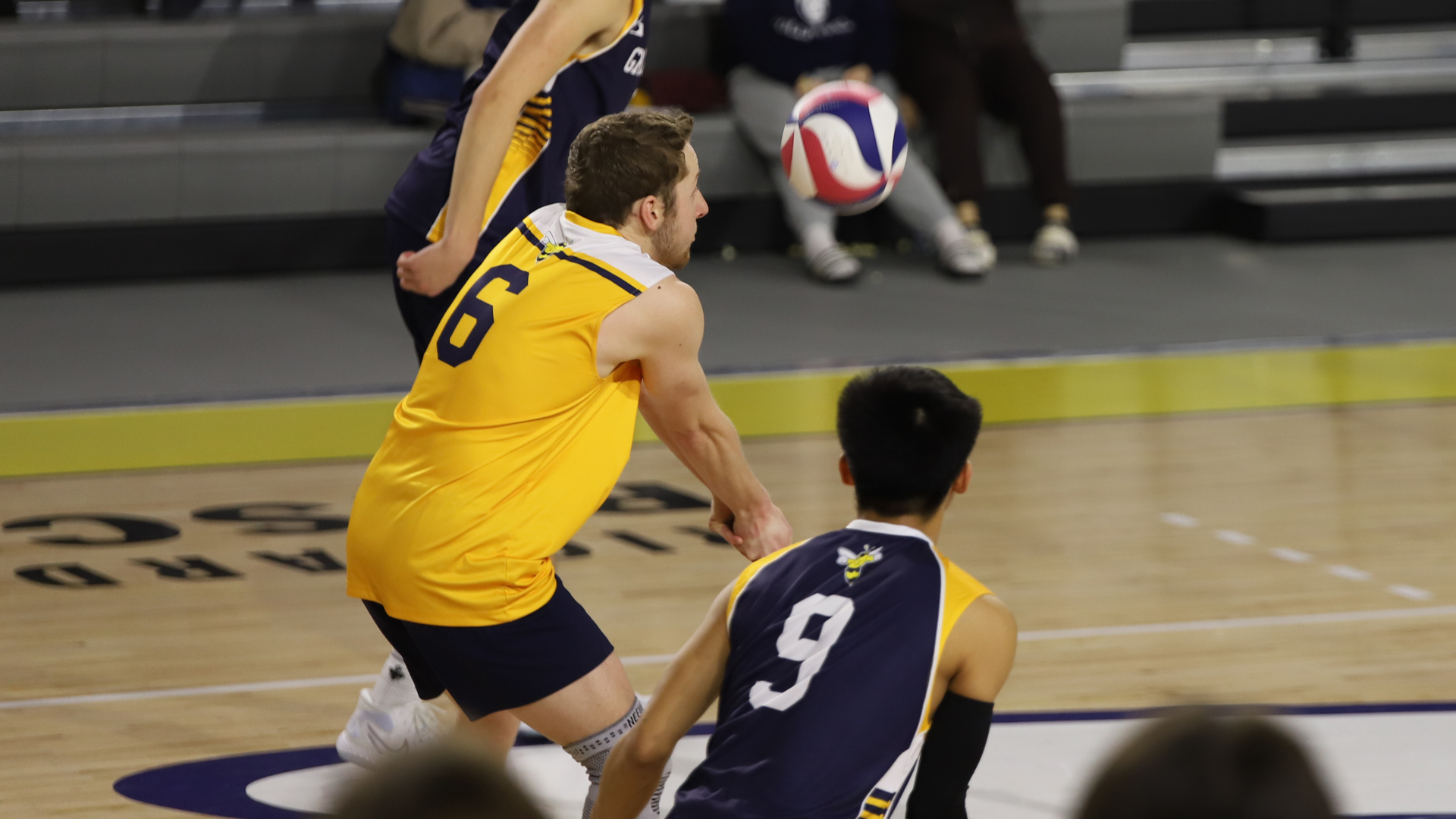 Men's Volleyball Halted in Fifth Set by the No. 7 Mustangs
