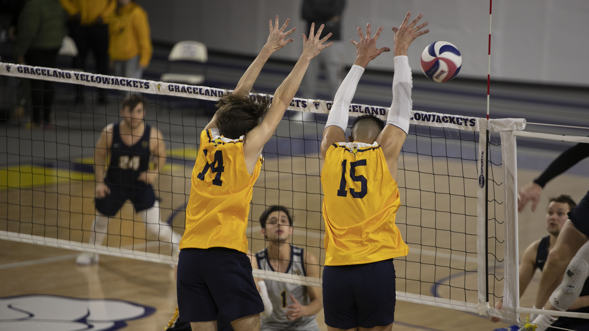 Men&rsquo;s Volleyball Swept at the UHSP Tri-Match