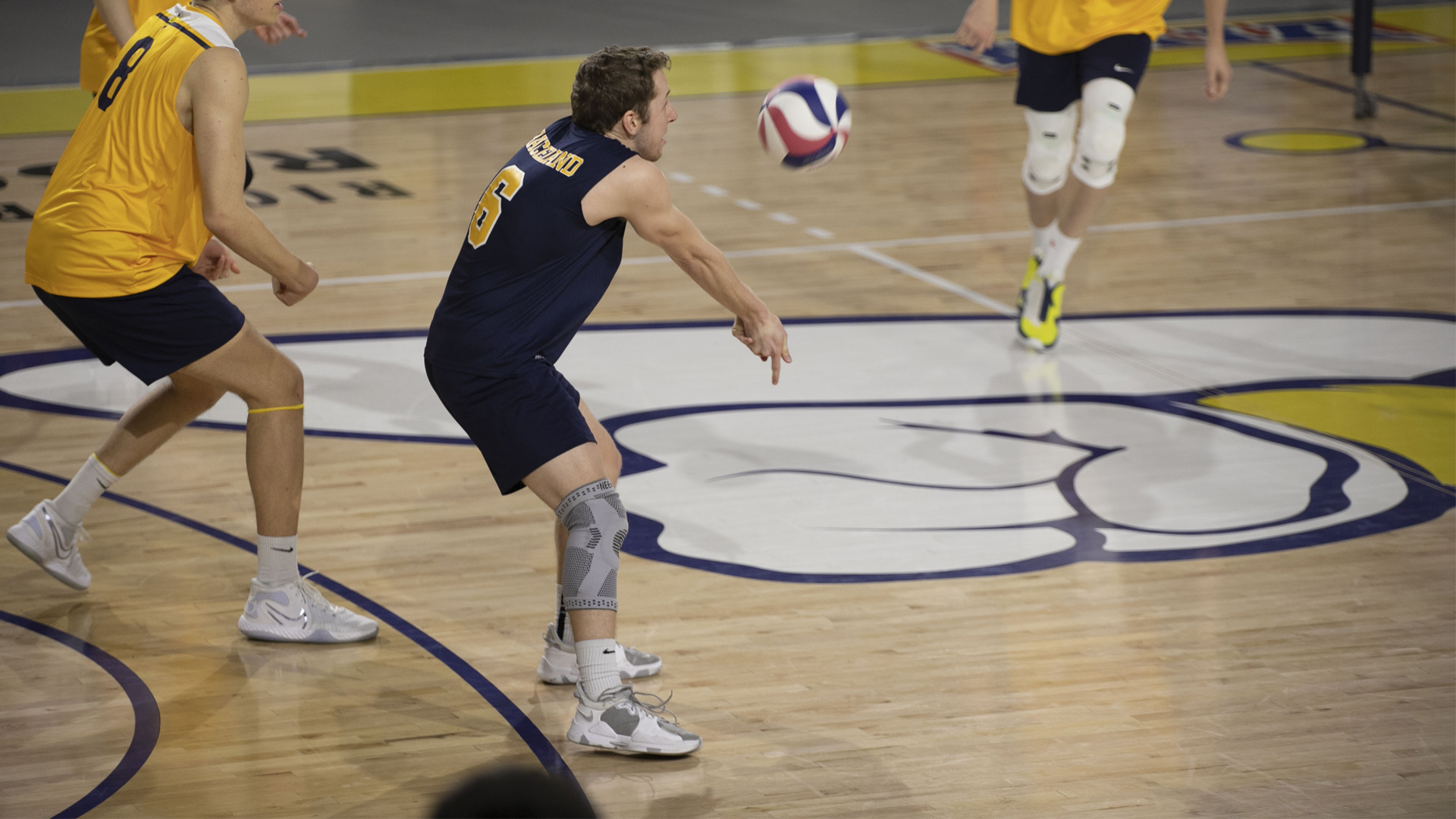 Men&rsquo;s Volleyball Split on Day Two of the Heart of America Challenge