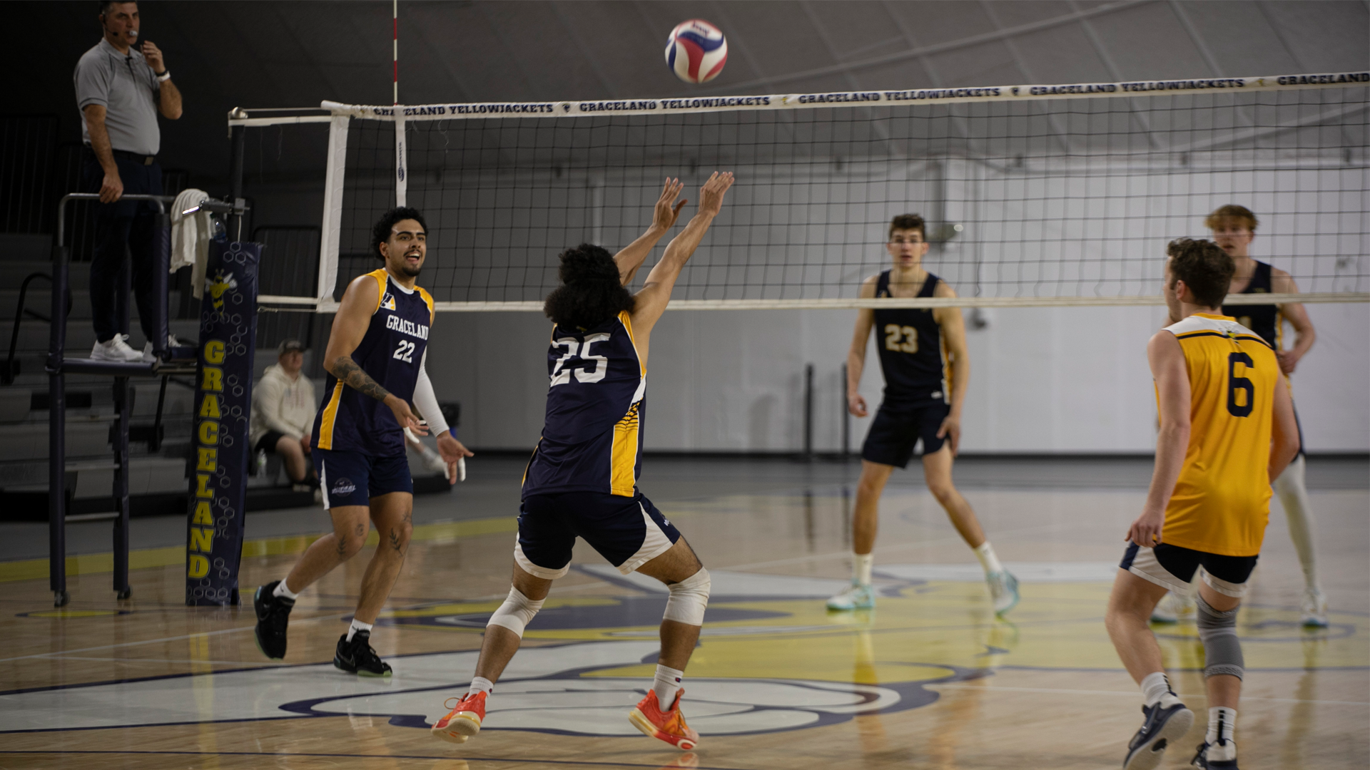 Men&rsquo;s Volleyball Takes Three Straight Sets for the Victory over Clarke