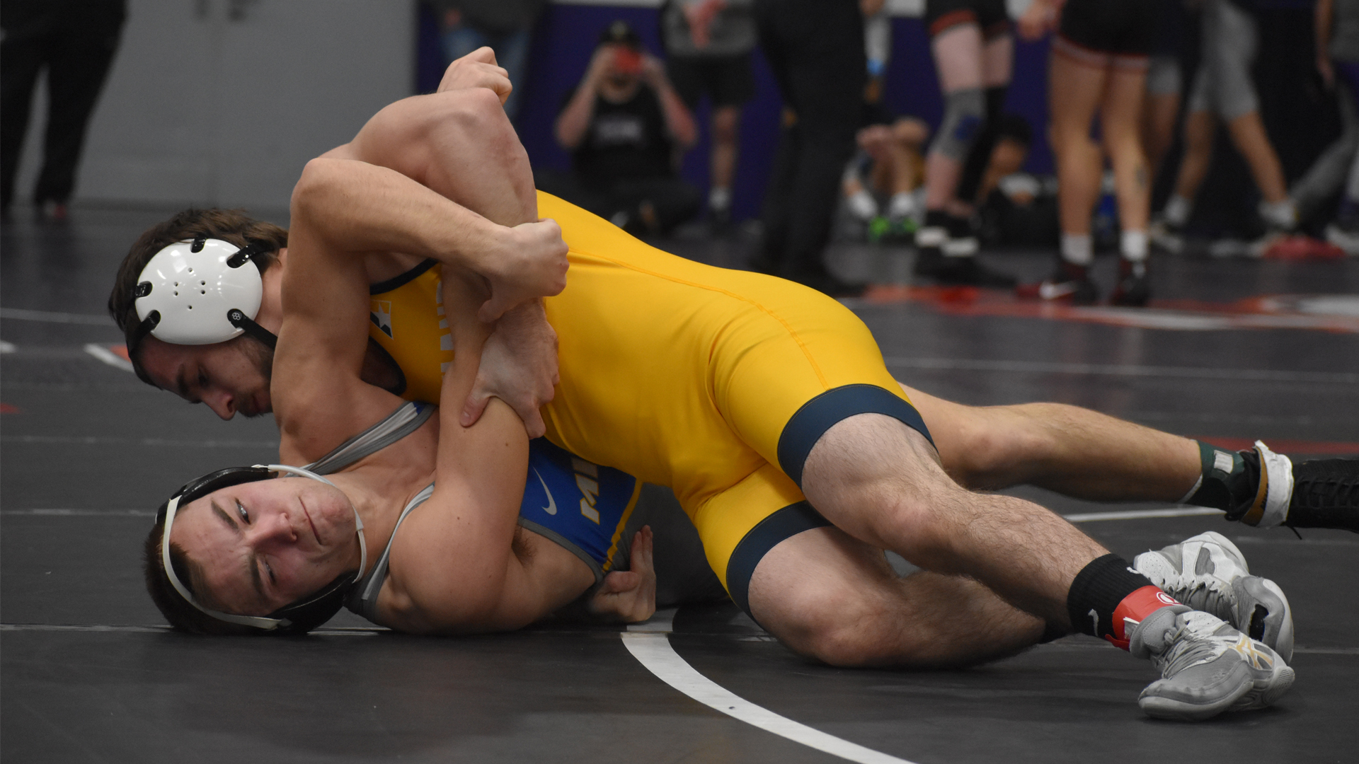 Wrestling Completes Day One of the Missouri Valley Invite