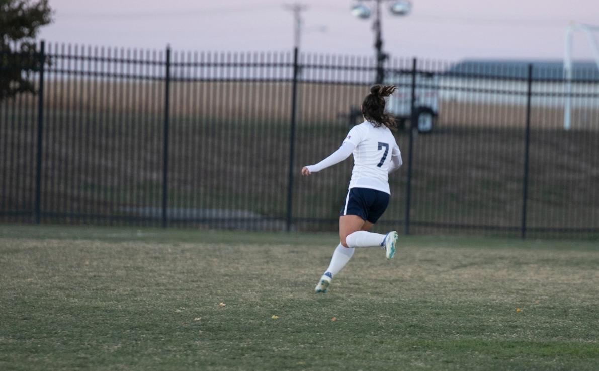 Women's Soccer Halted by Pioneers.