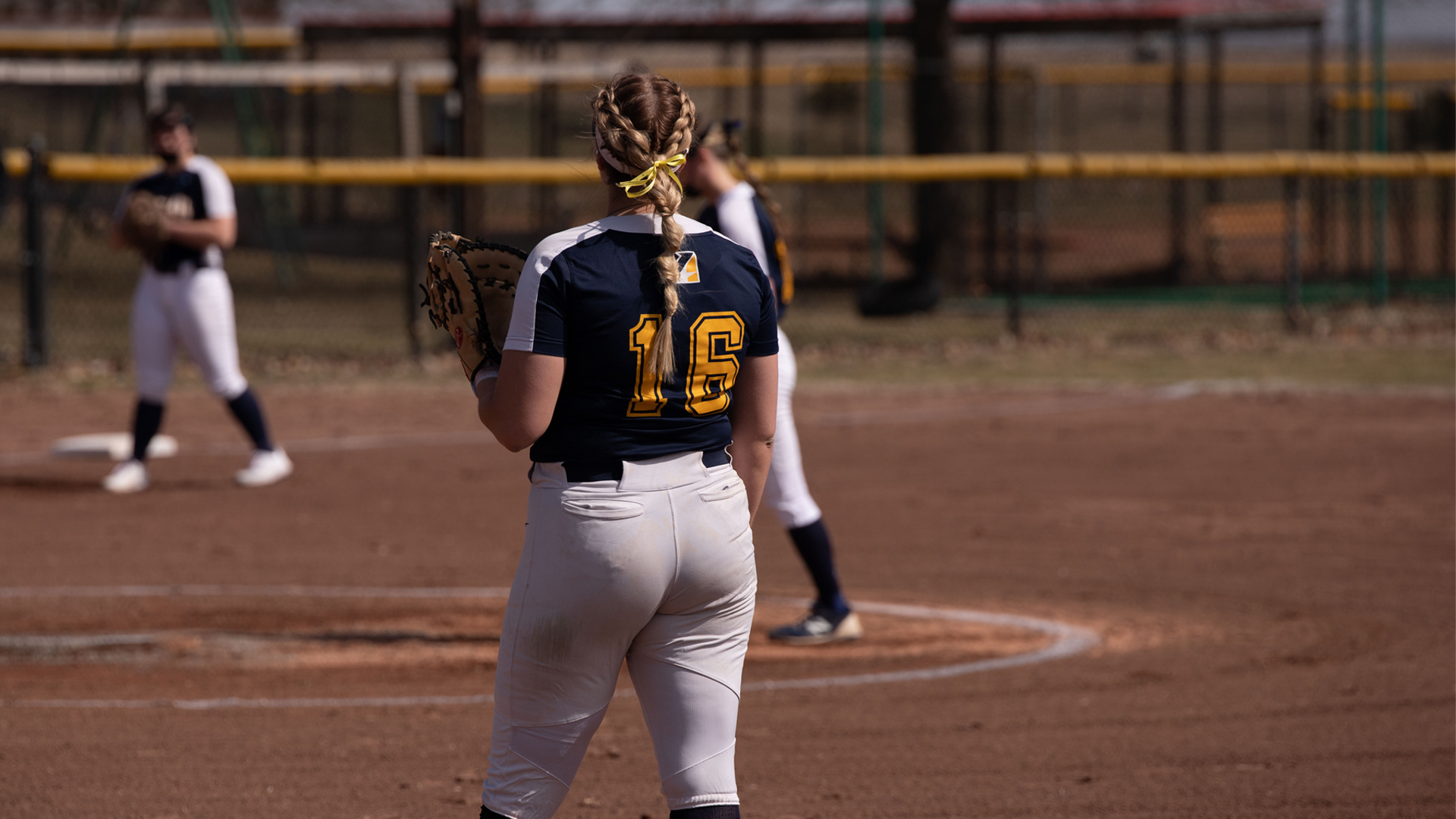 Softball Falls in Season Opener to the Fighting Bees
