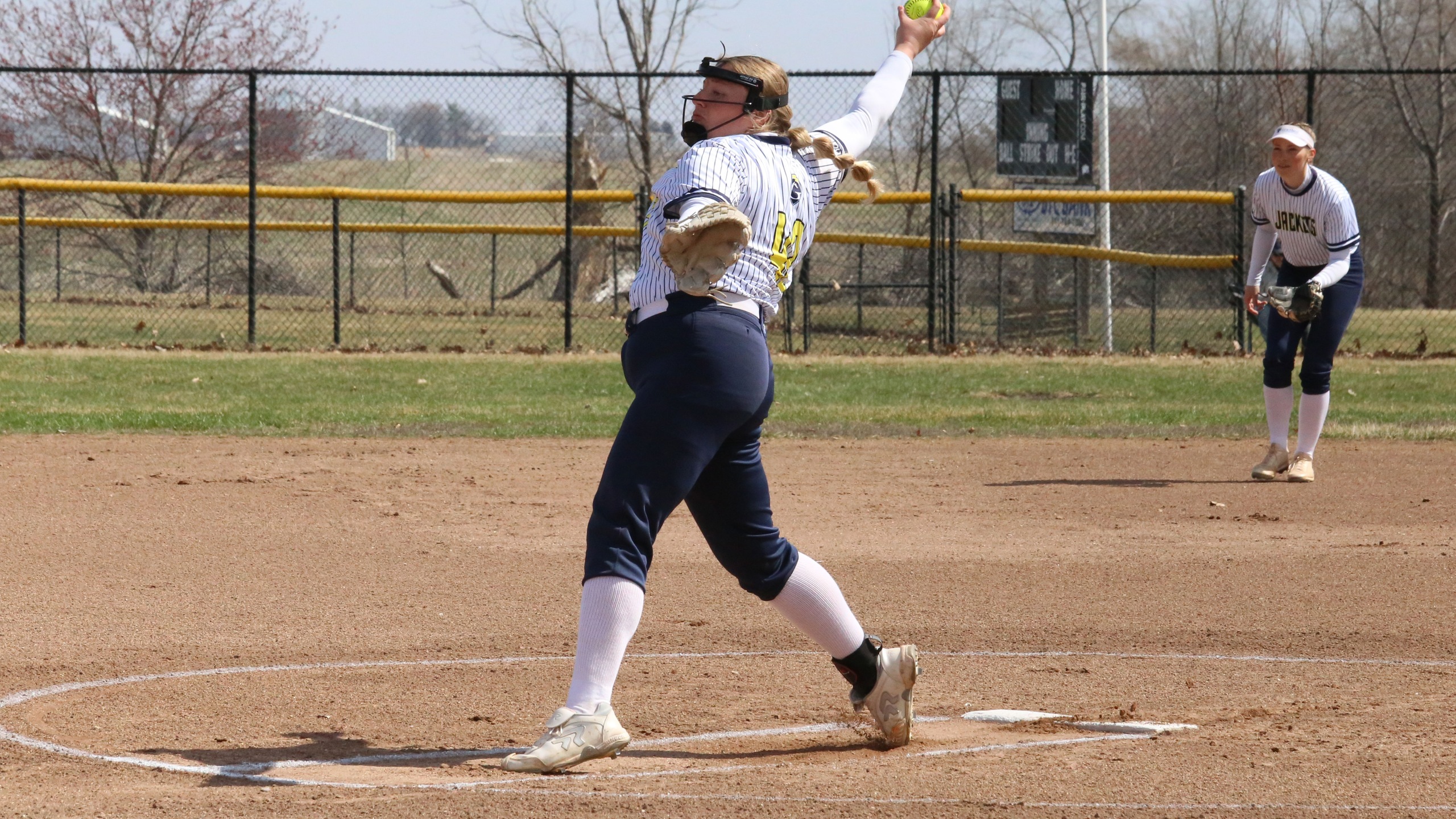 Bradshaw Dominates Game Two as Jackets Earn Road Split With #7 CMU