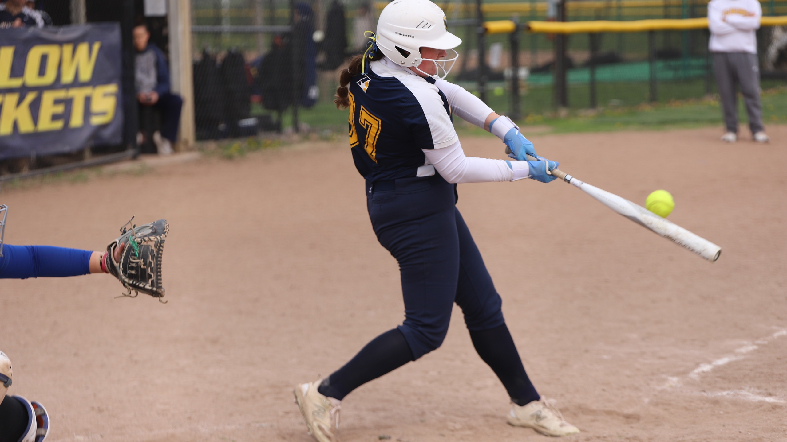 Graceland Softball Sweeps Saturday Doubleheader in Branson