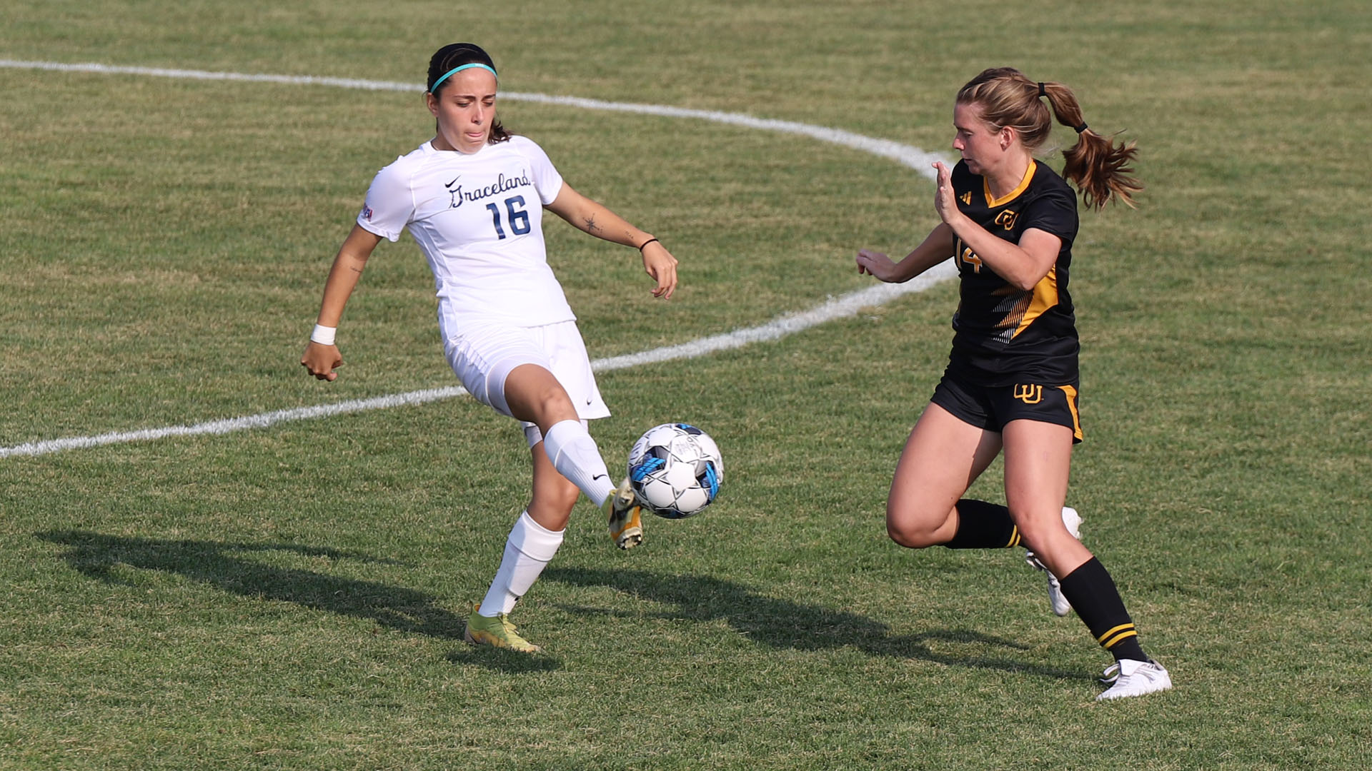 Women's Soccer and Ottawa End in Scoreless Draw