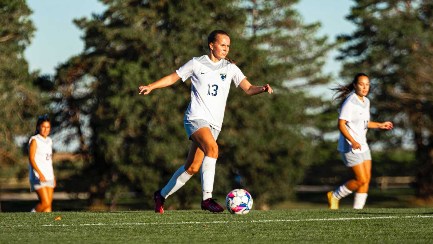 Early Lead Slips Away as Yellowjackets Overrun by Park