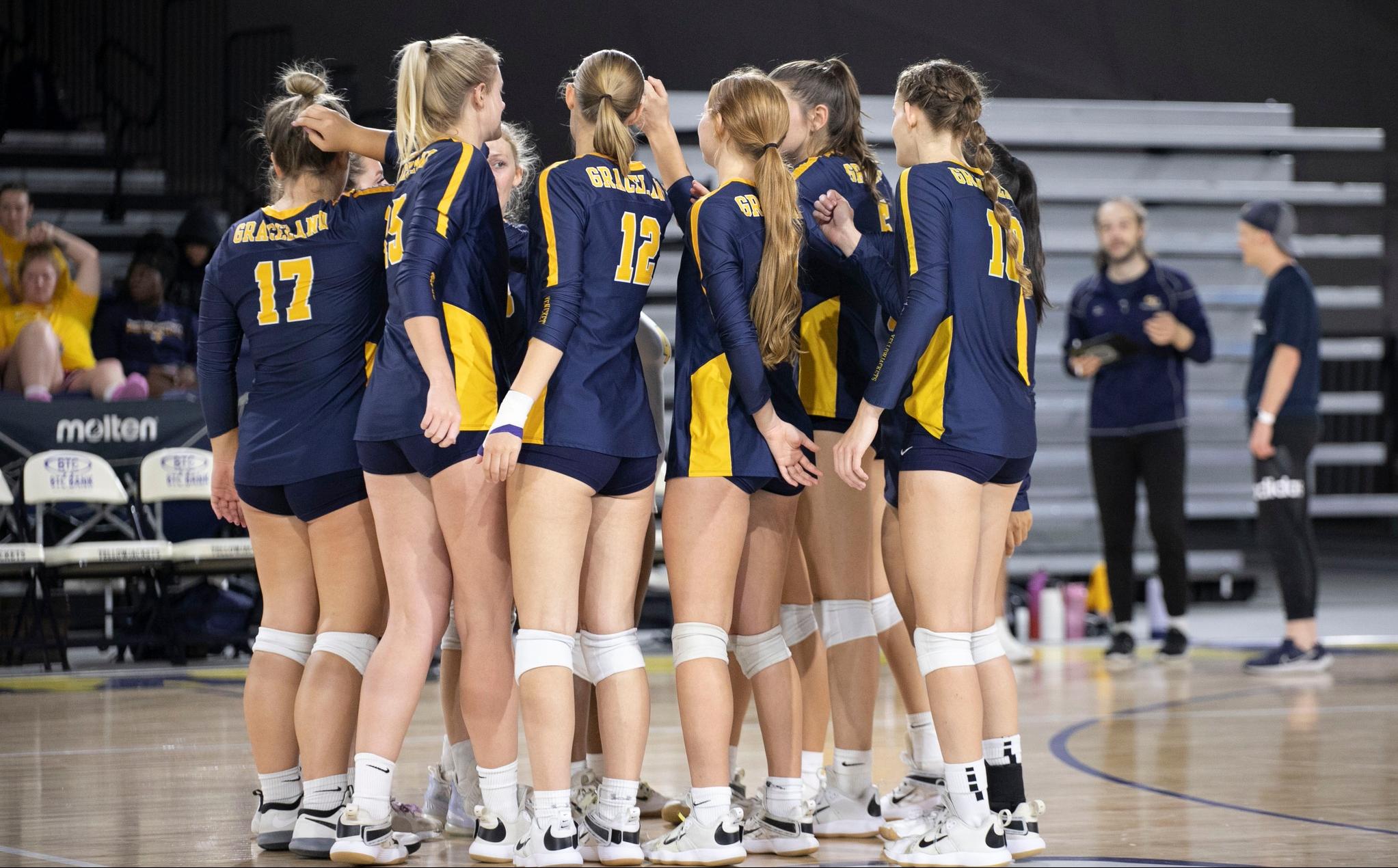 Women's Volleyball Defeated by Mustangs.