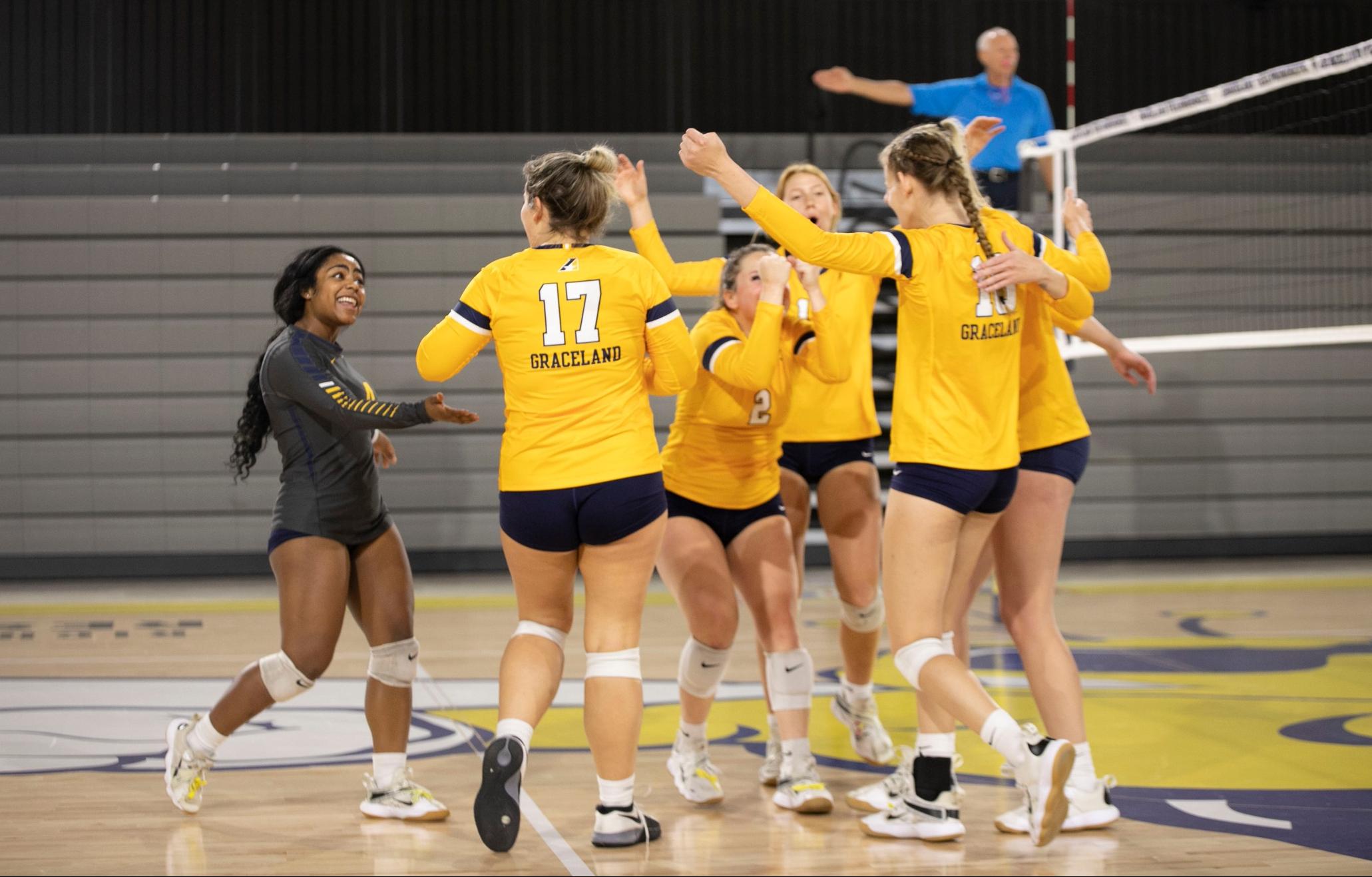 Women's Volleyball Swept by Vikings