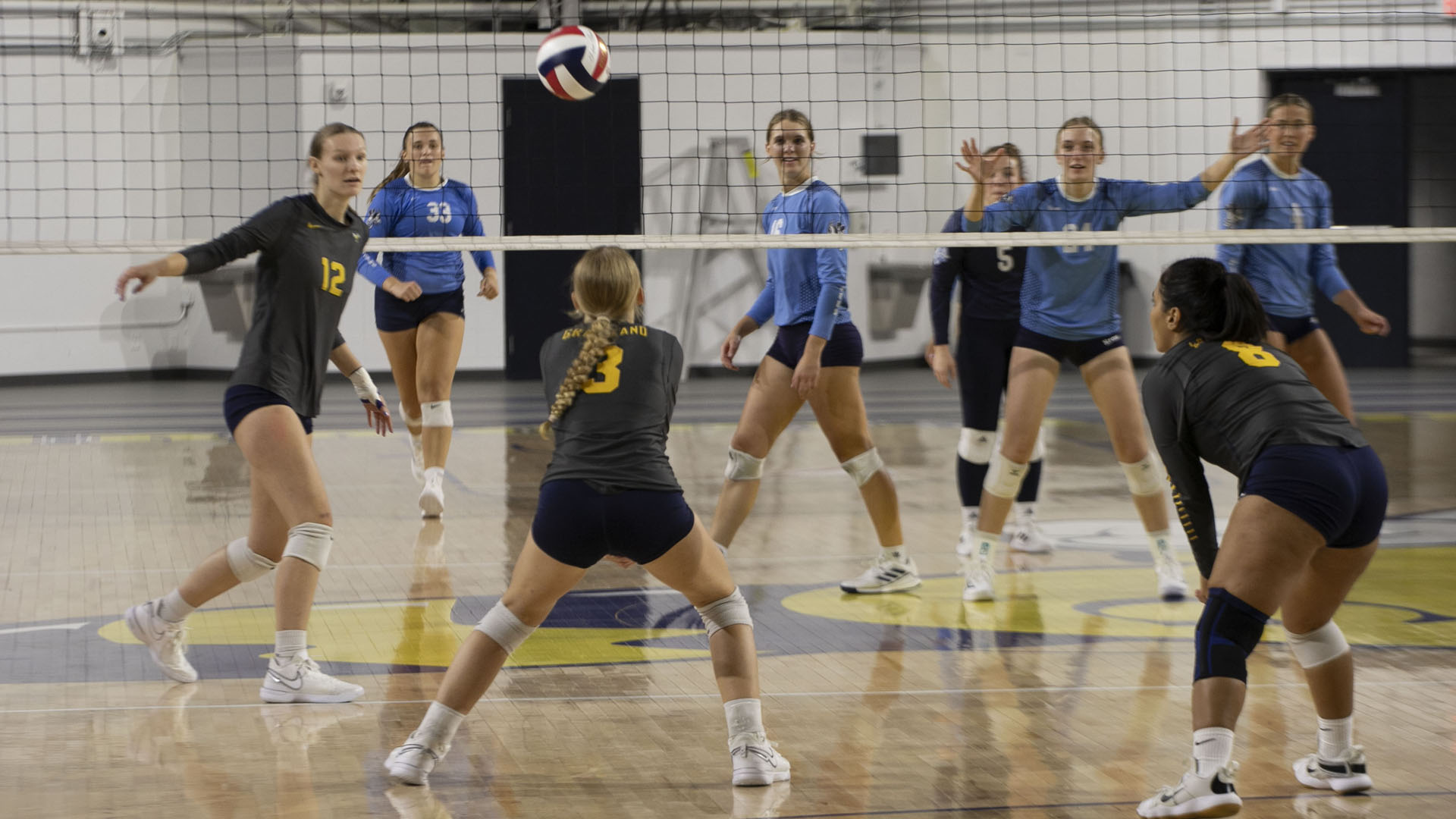 Women&rsquo;s Volleyball Takes Victory in Heart Openers Against Clarke