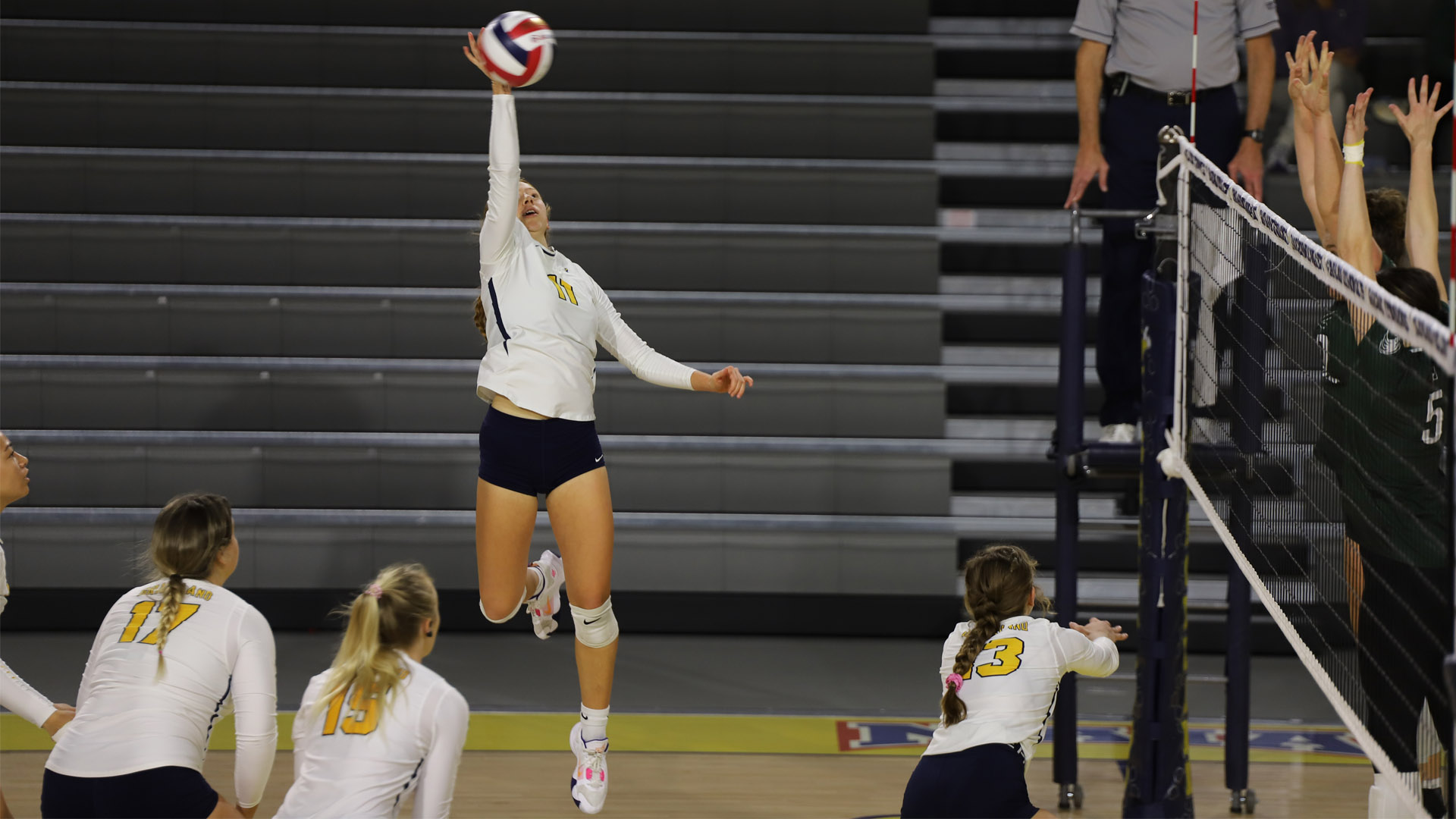 Women&rsquo;s Volleyball Defeated by No. 19 Central Methodist