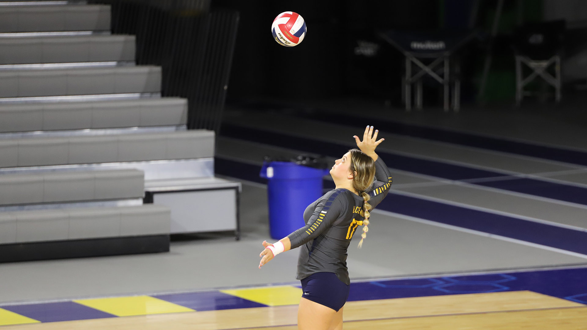 Women's Volleyball Caged Clarke