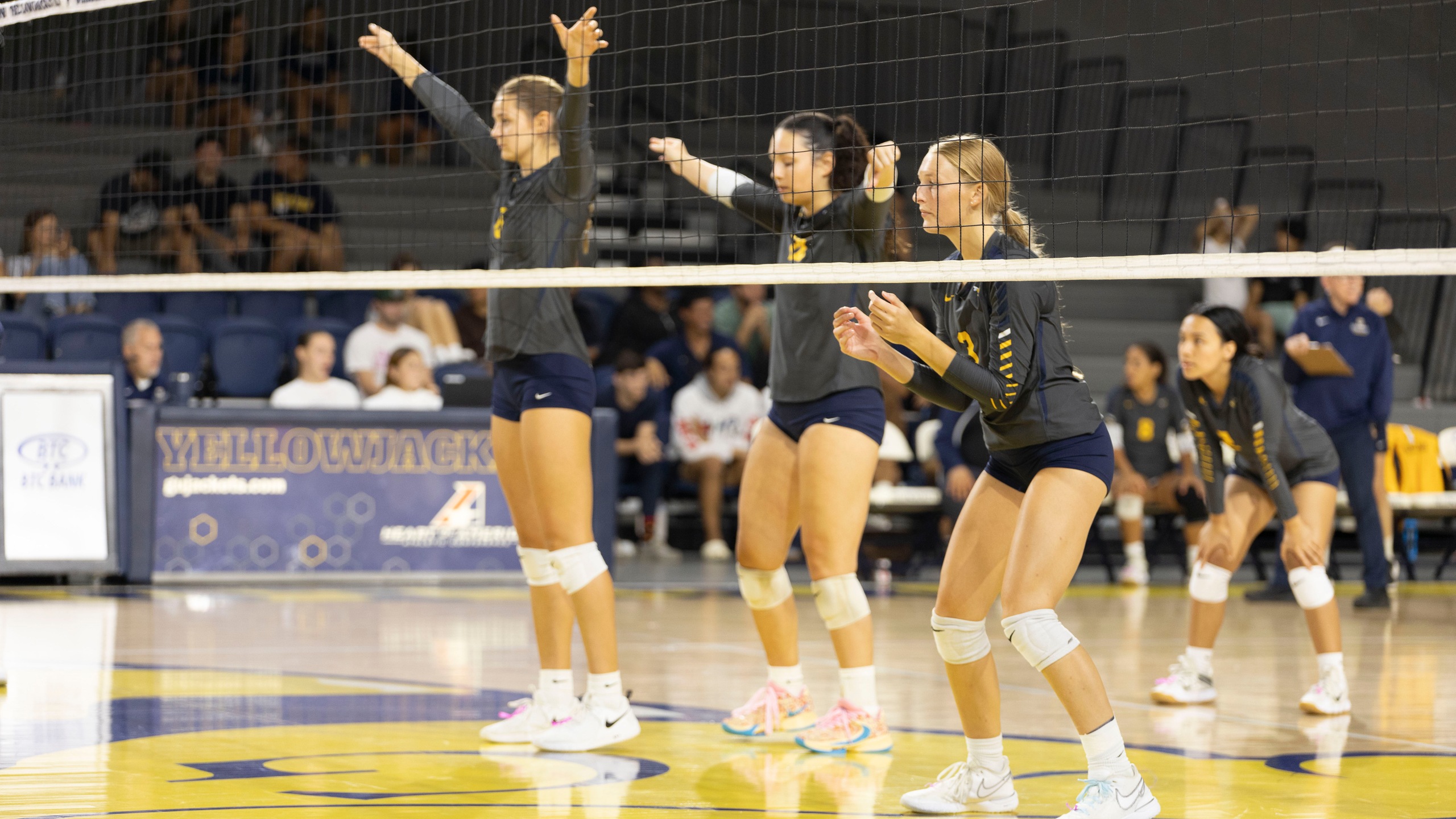 Graceland Volleyball Falls to #20 Central Methodist, 3-0