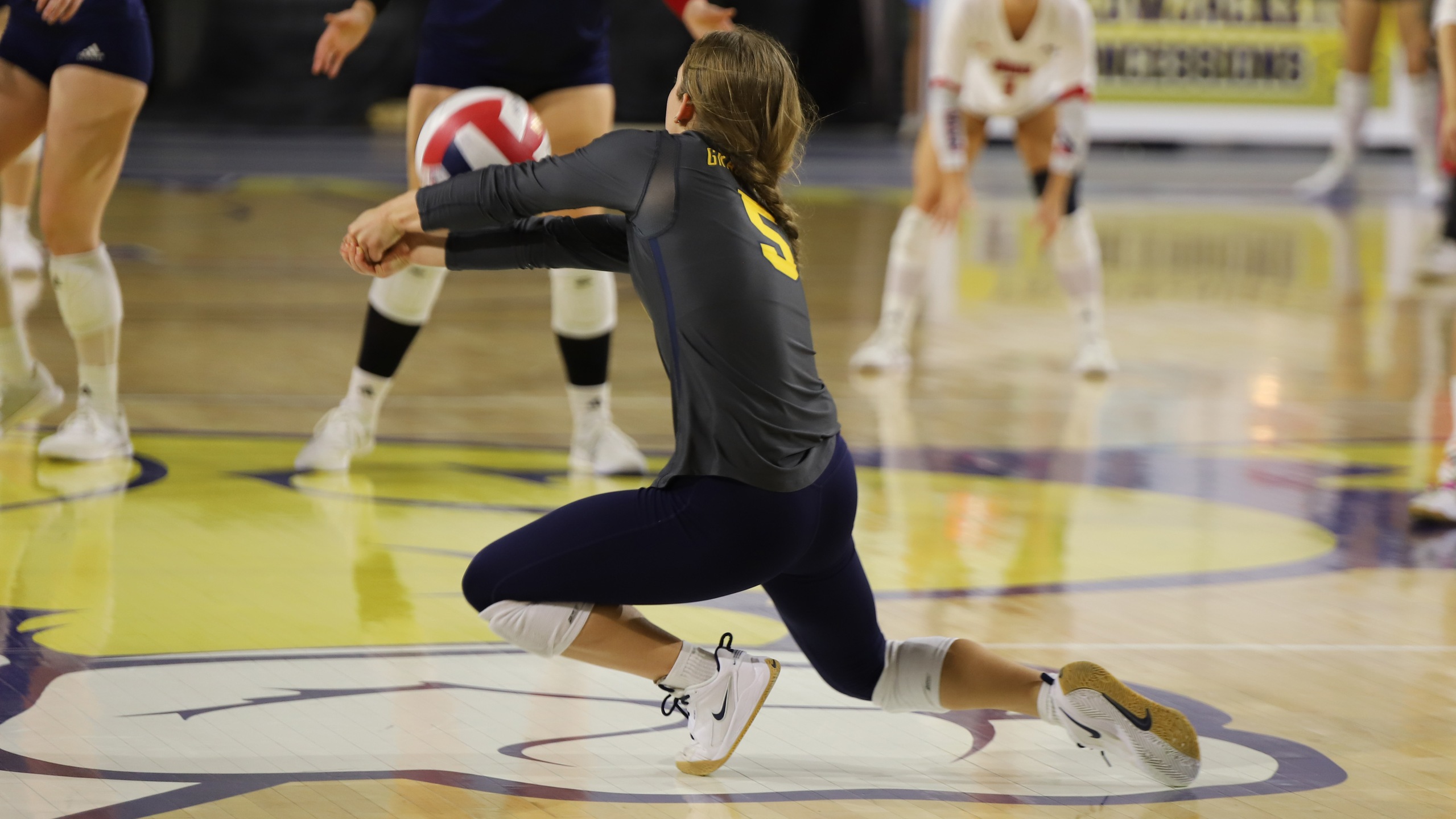 Graceland Volleyball Sweeps MidAmerica Nazarene, Earns First Conference Win
