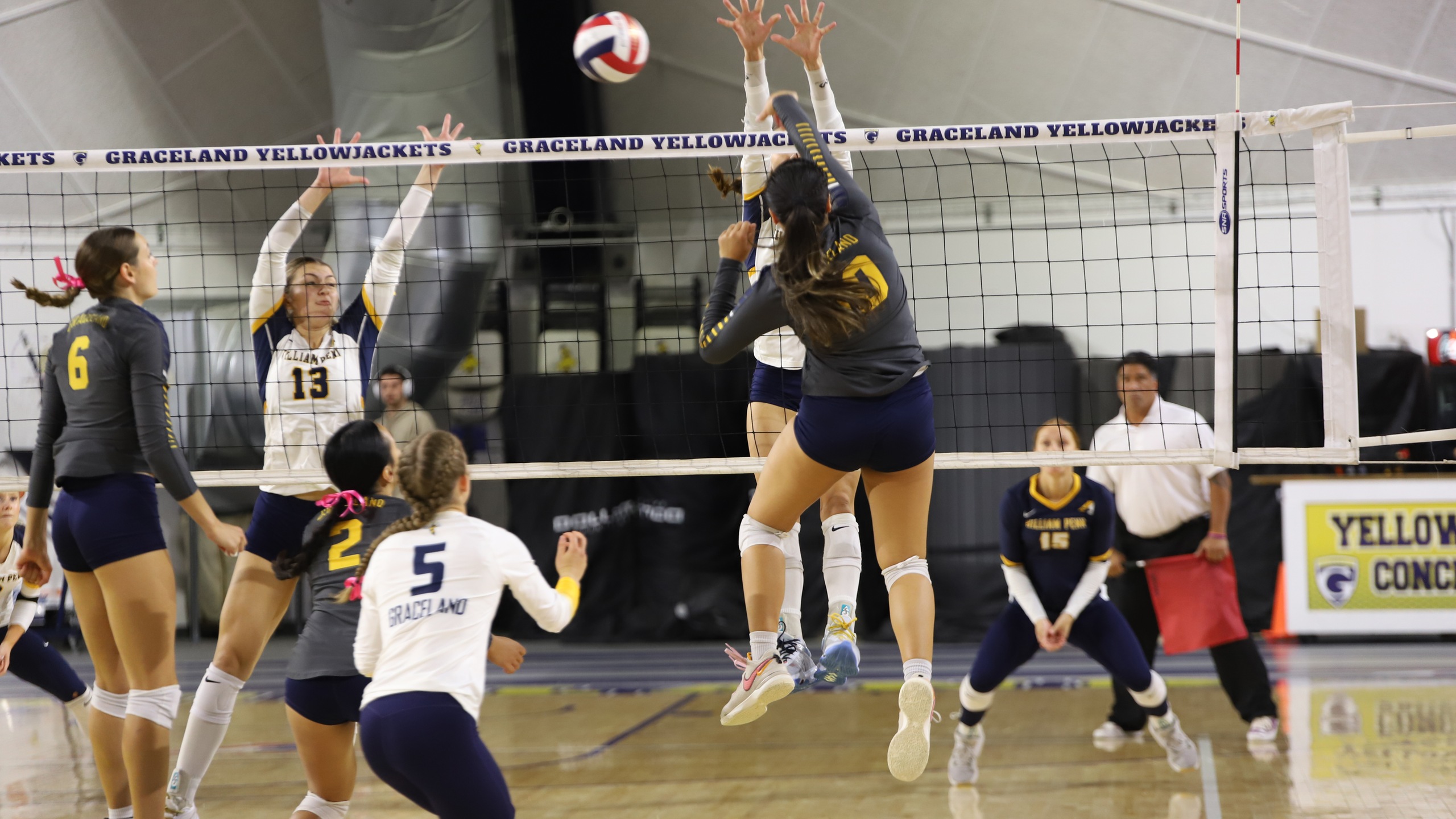 Graceland Women's Volleyball Falls to William Penn in Four-Set Match